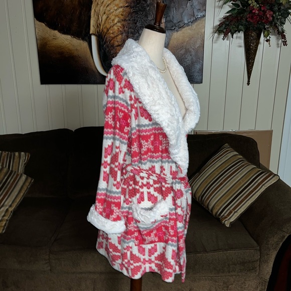 Kenzie • Small/Medium • Pink • Snowflakes • Christmas • Plush • Fuzzy Fur • Robe - Picture 8 of 14